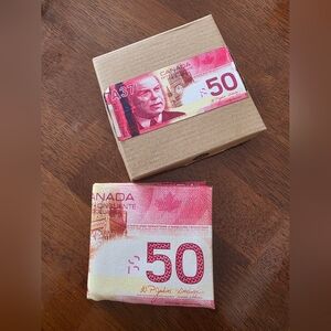 Canadian $50 Novelty Bill Creative Cloth Bi-Fold Wallet w Original Box NEW